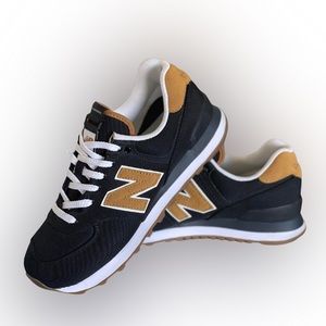 New Balance women’s 574 V2 Evergreen Sneaker 🙃